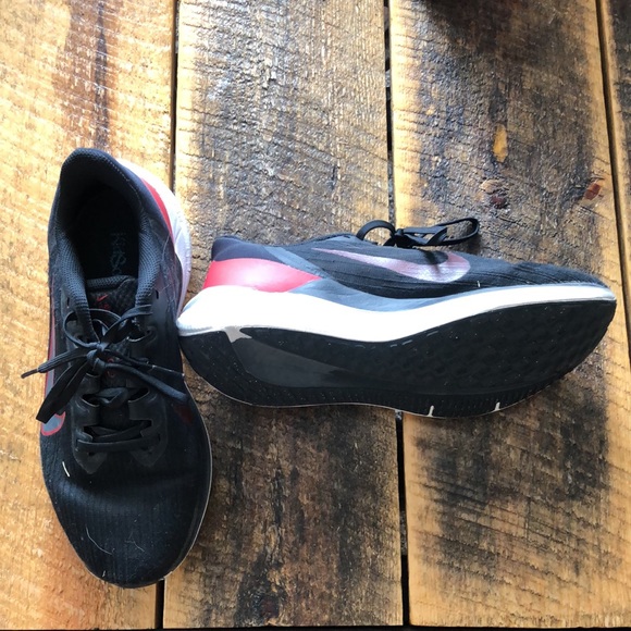 Nike WINFLO running shoe; black/red/silver/white; size 6.5 - Picture 2 of 6